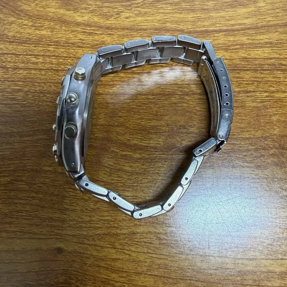 Titanium Universal Watch Pre Owned Vintage